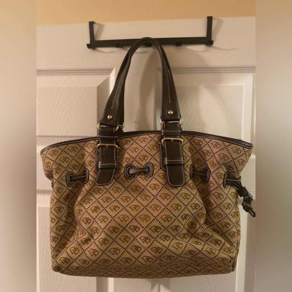 Dooney & Bourke large, brown and tan handbag